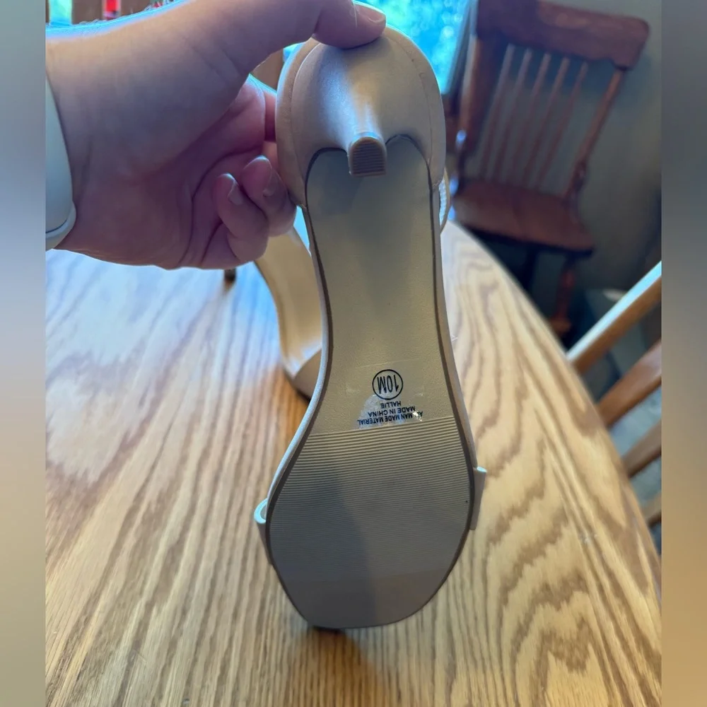 Brand New Solanz Nude Women's Heeled Sandals